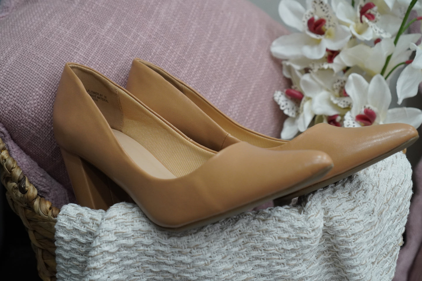 Belleflower Pumps