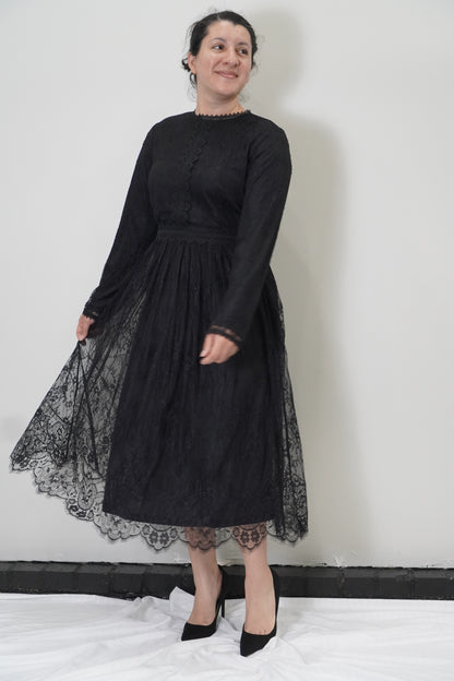 Night Fall Lace Dress